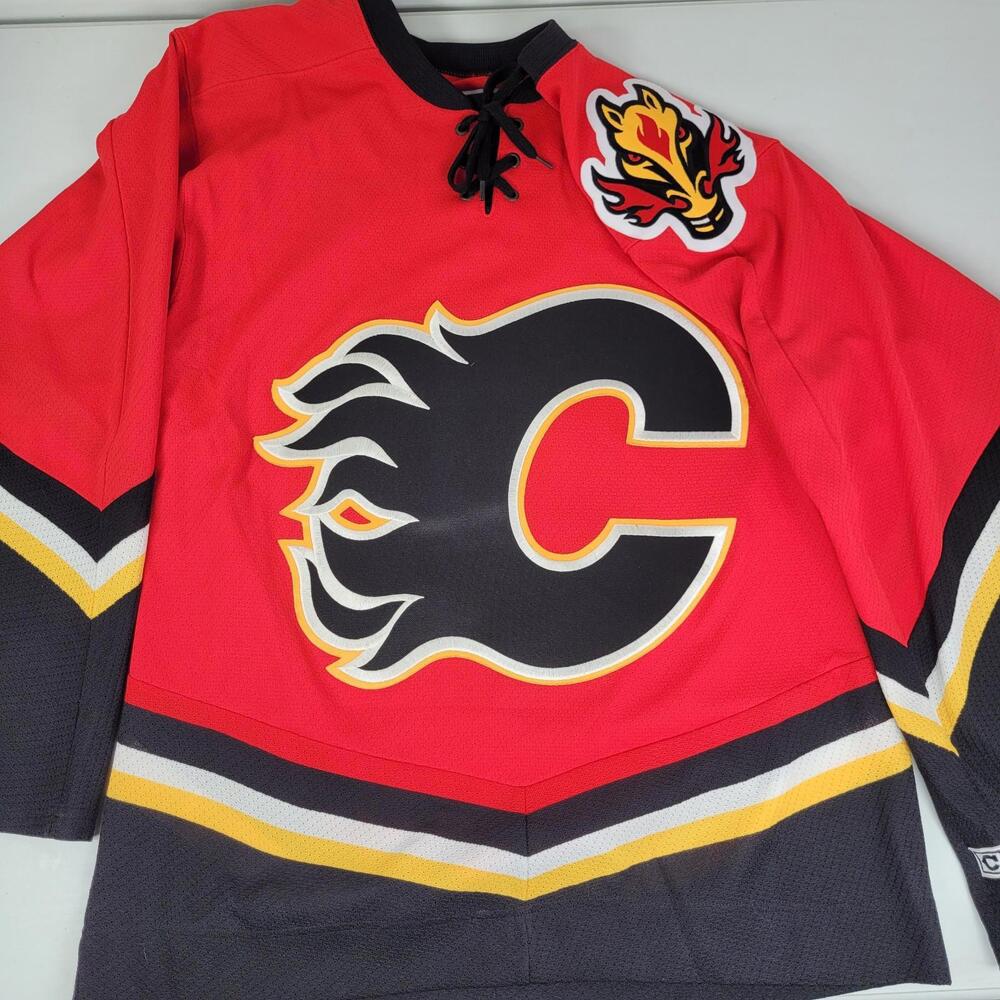 Calgary Flames Blasty Jersey Adult Small Home Red CCM Maska Vintage Air Knit